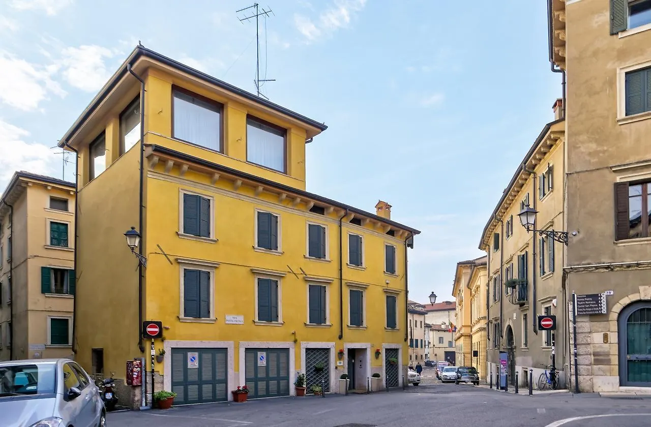 Relais Ponte Pietra 2*, Verona Italy